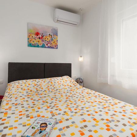 Sylvia Center Apartment Pula Exterior foto