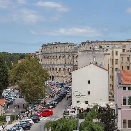 Sylvia Center Apartment Pula Exterior foto