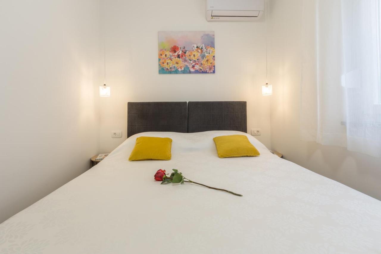 Sylvia Center Apartment Pula Exterior foto