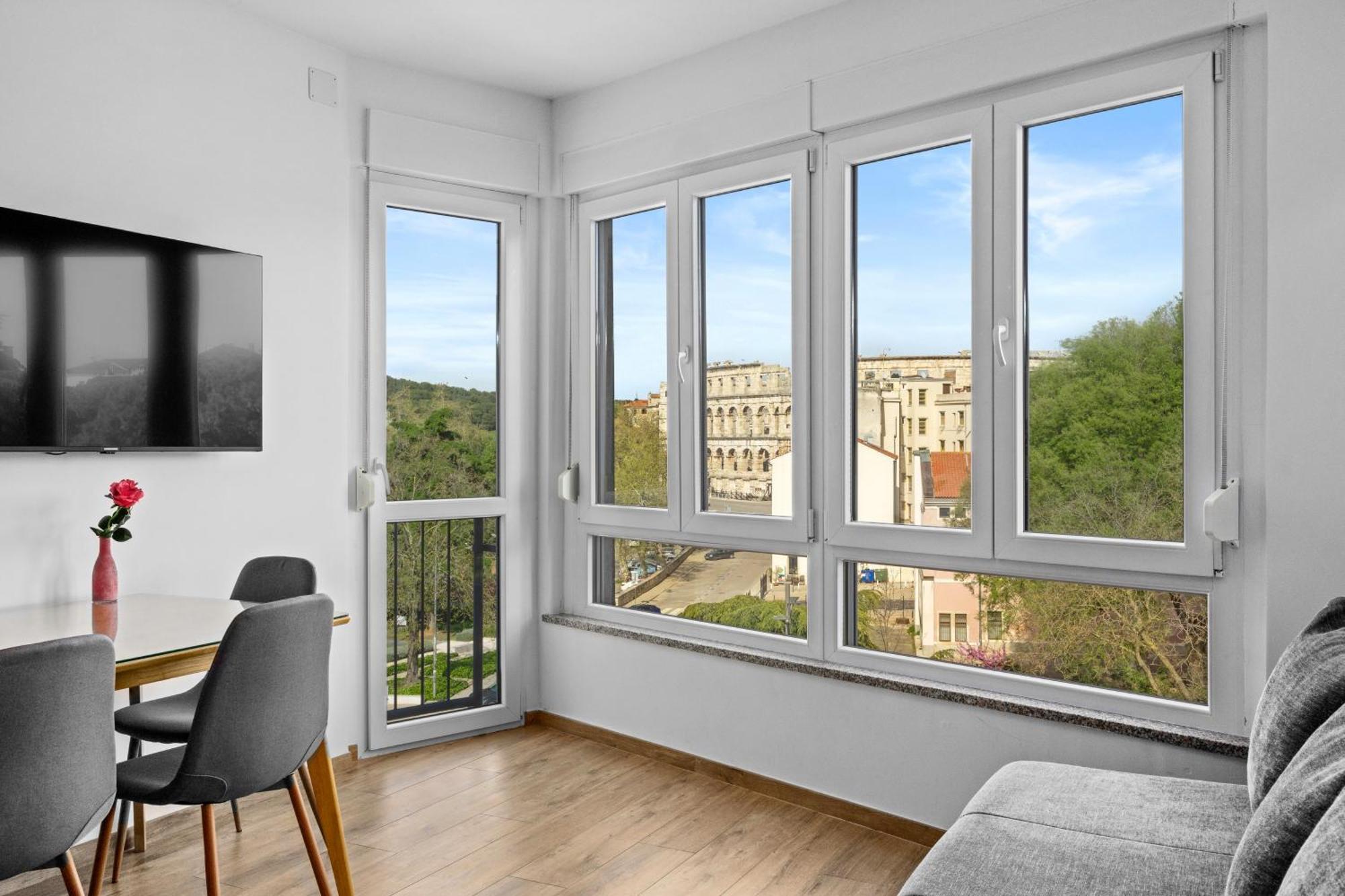 Sylvia Center Apartment Pula Exterior foto